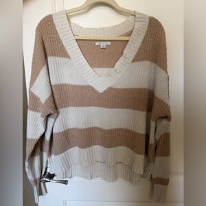 American Eagle Outfitters V-Neck Sweater - Brown and Cream
